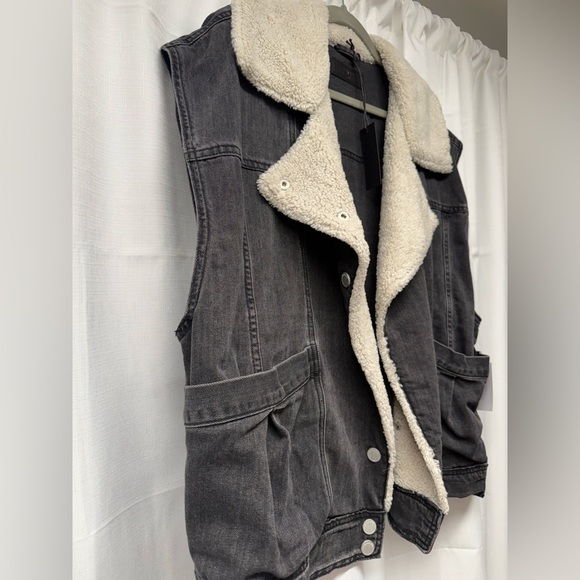 Blank NYC Sherpa Lined Denim Vest Black Sleeveless Jacket NWT Size S - Picture 5 of 8